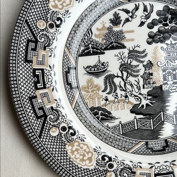 Royal Stafford Willow salad plates set of 2 - Picture 3 of 7